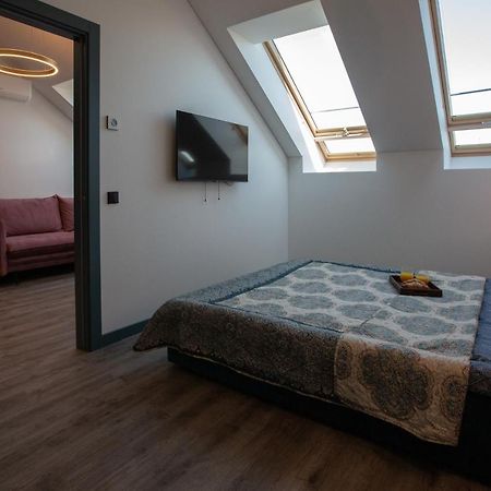 M8 Stylish One-Bedroom Apartment Каунас Екстер'єр фото
